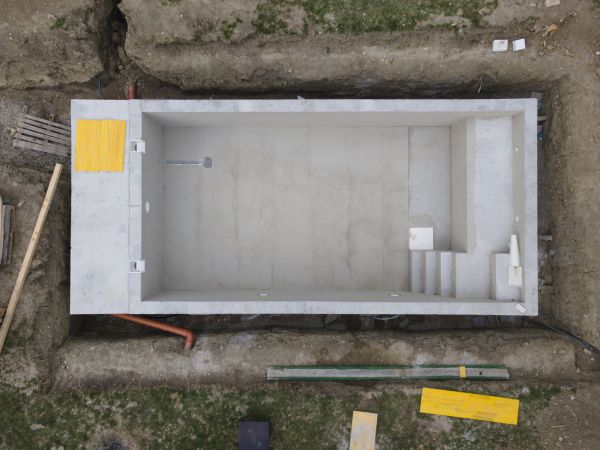 Cost of Pool Area Leveling in Knoxville